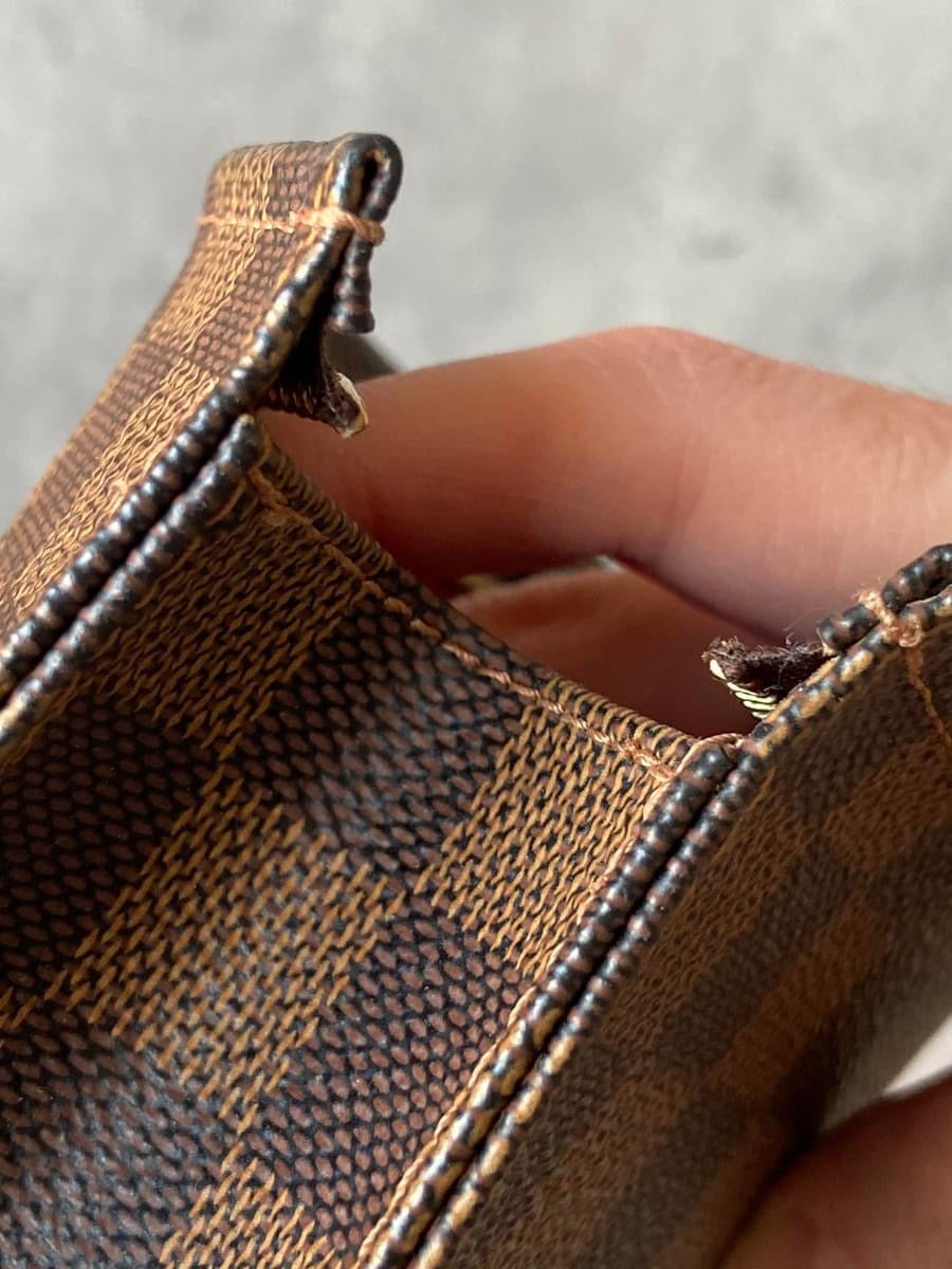 LV Toiletry 19 Damier Ebene