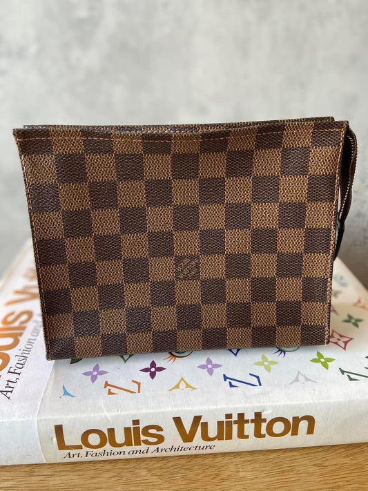 LV Toiletry 19 Damier Ebene