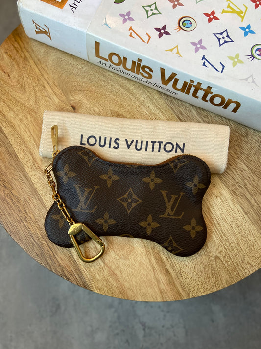 LV Bone Key Pouch