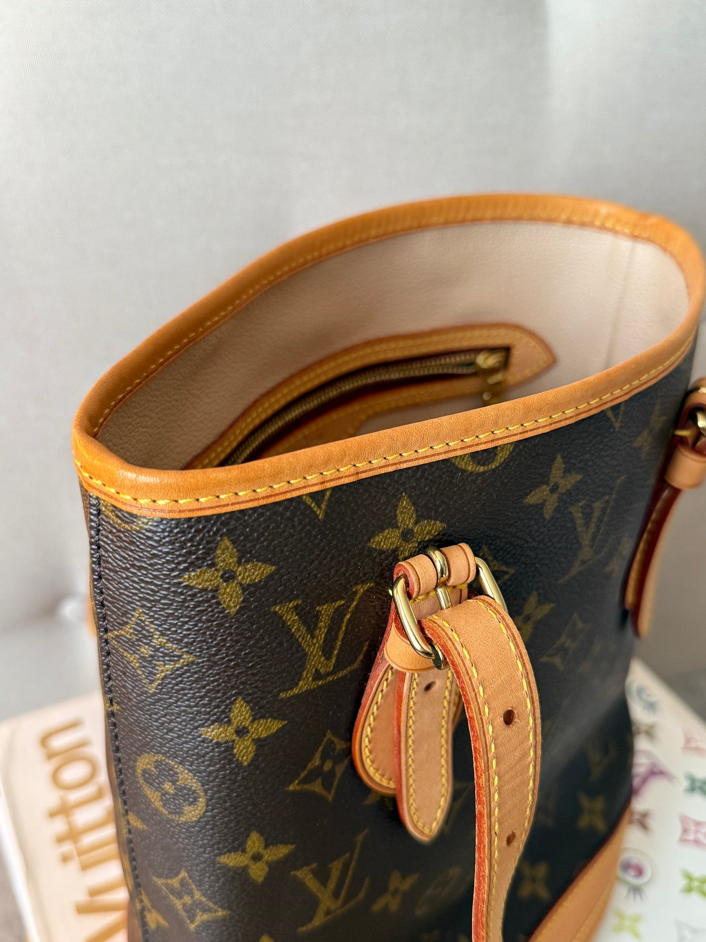 LV Bucket PM in Monogram