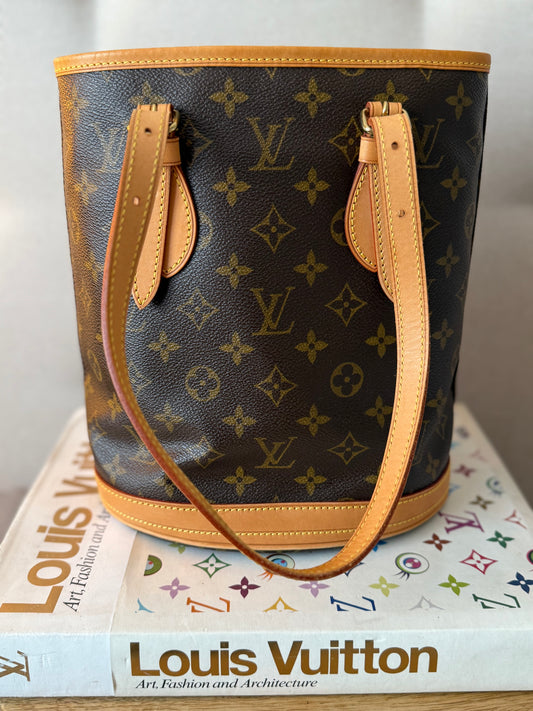 LV Bucket PM in Monogram