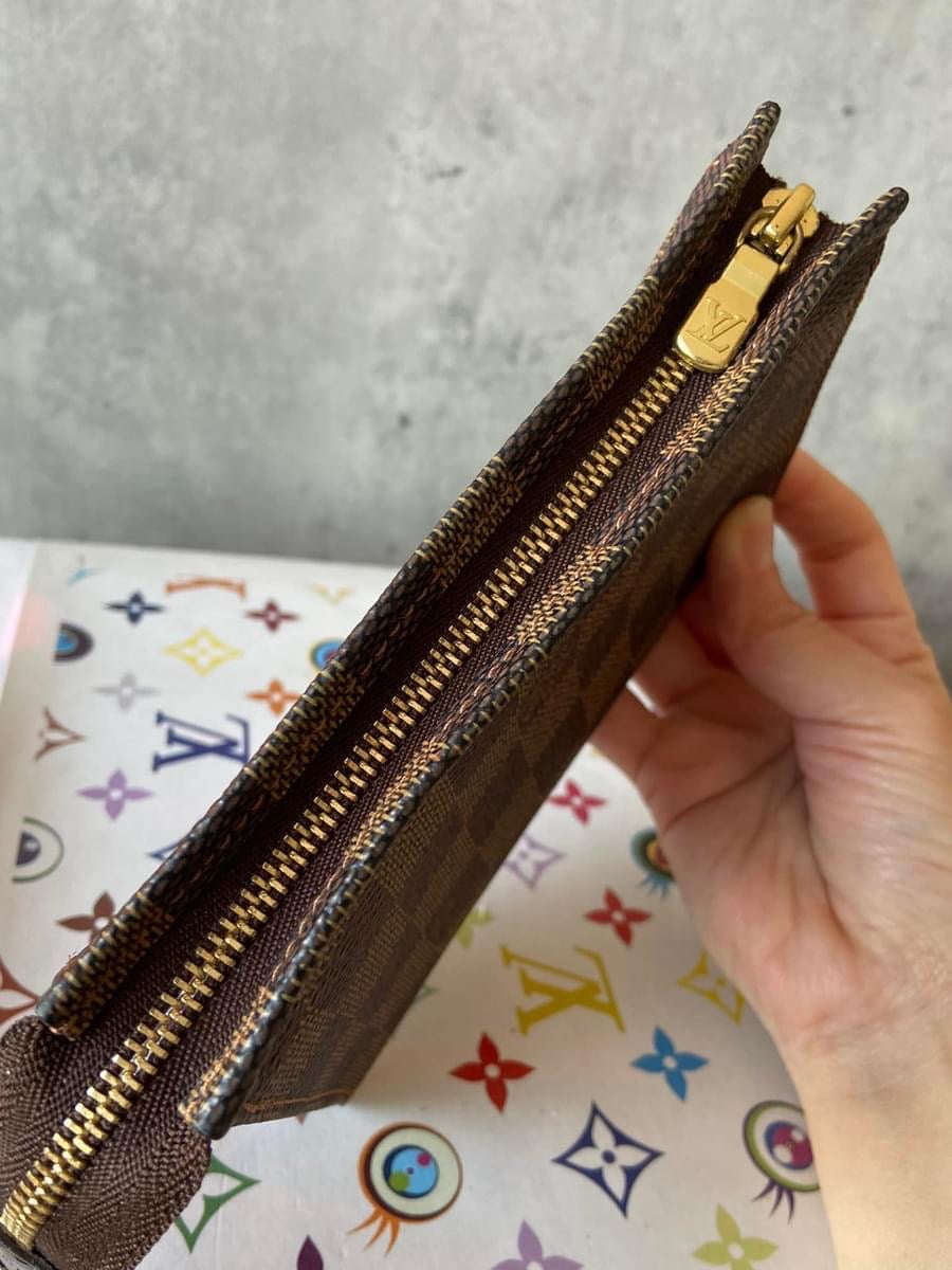 LV Toiletry 15 Damier Ebene