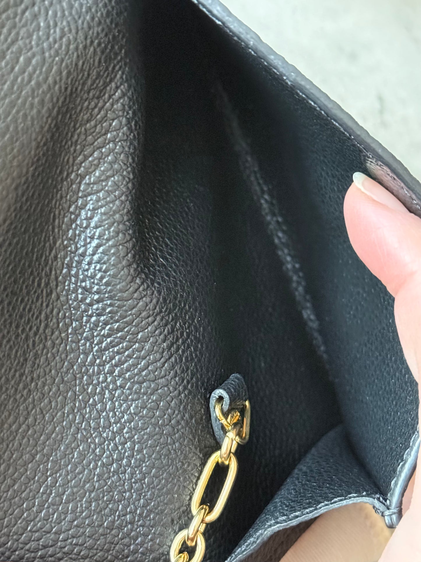 LV Noir Empreinte Key Pouch