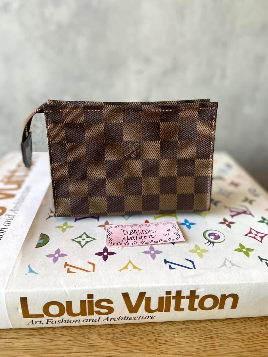 LV Toiletry 15 Damier Ebene