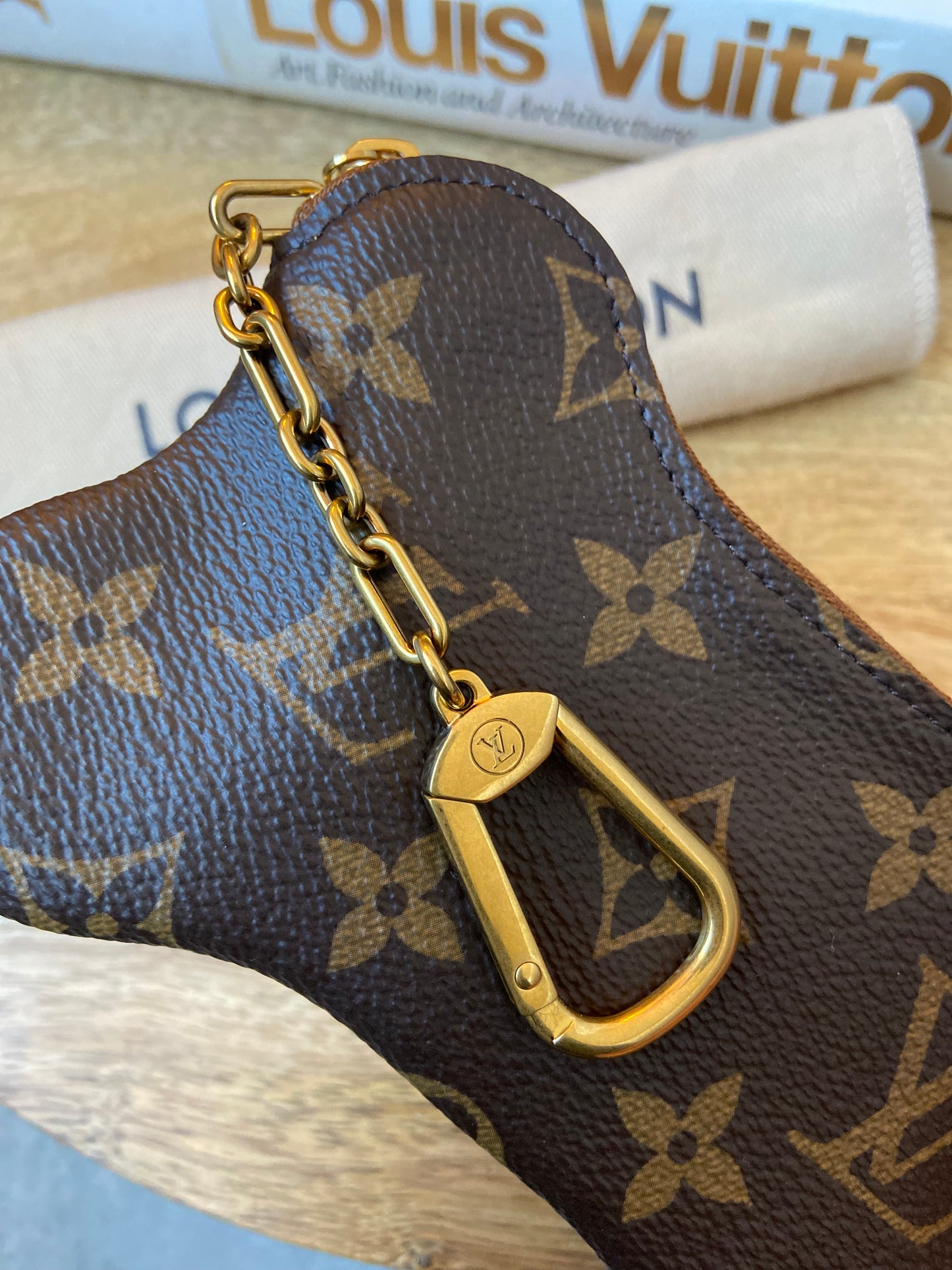 LV Bone Key Pouch