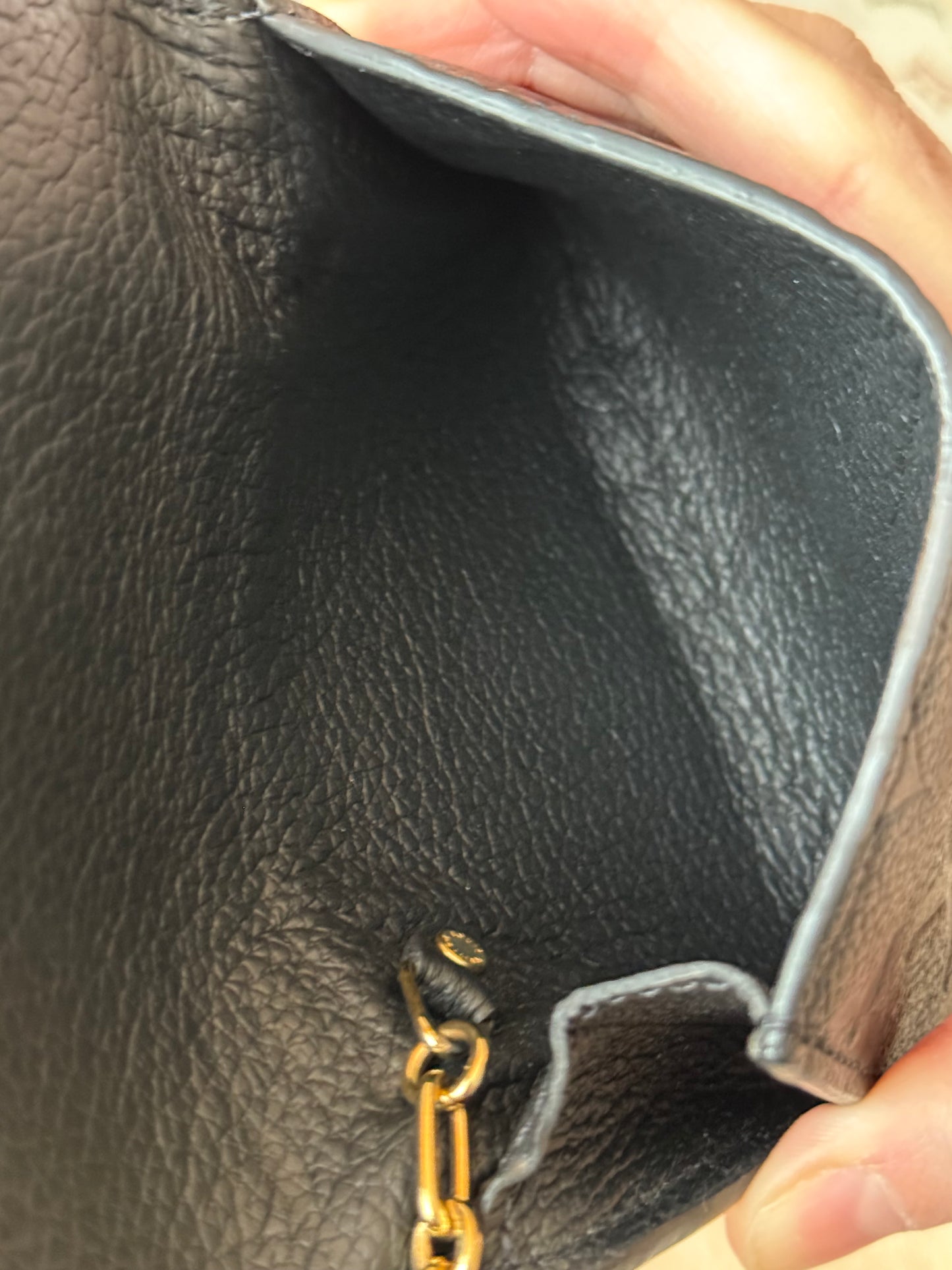 LV Empreinte Noir Key Pouch